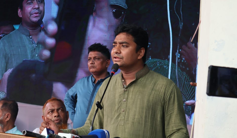 Chhatra Dal Central General Secretary Nasir Uddin Nasir took responsibility for the two students who got admission in the university.